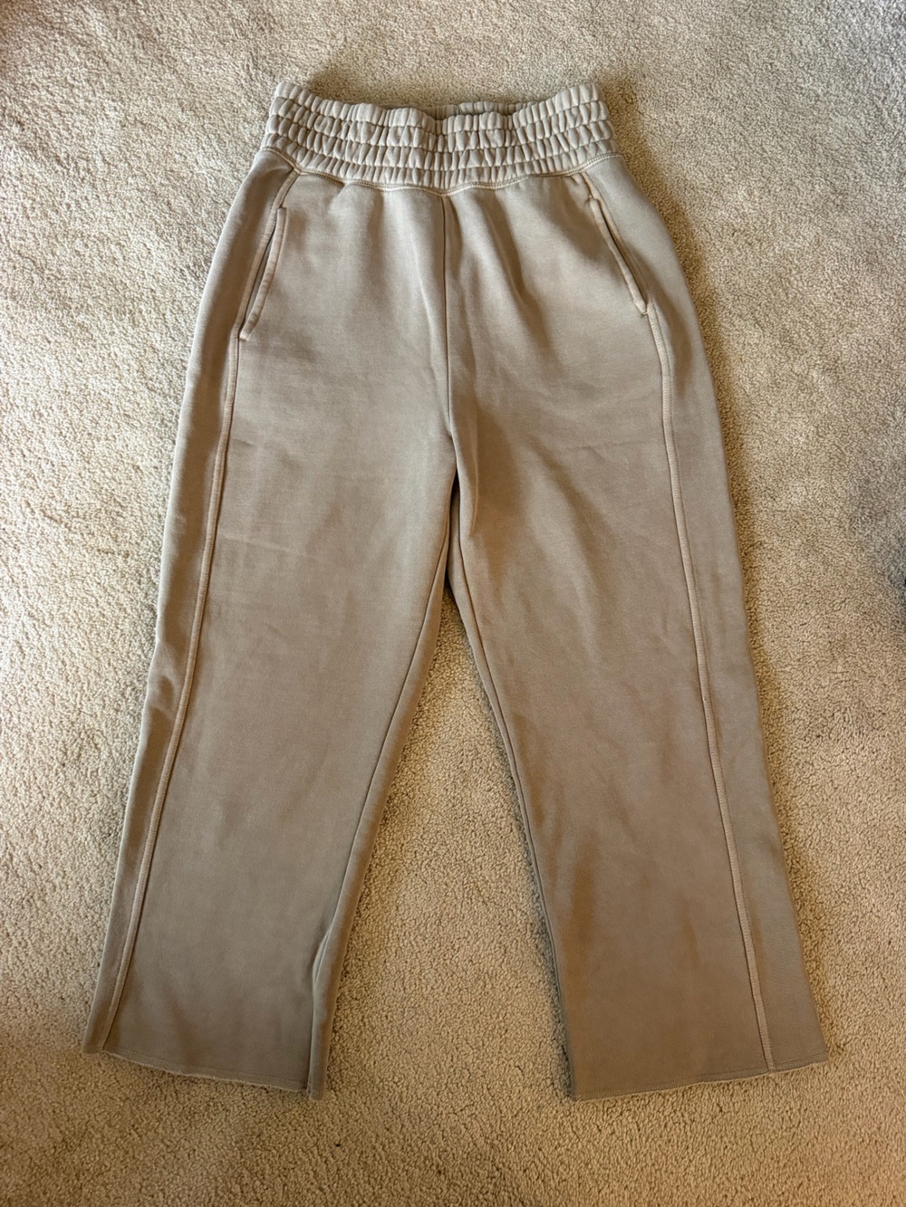 Fabletics cropped sweatpants